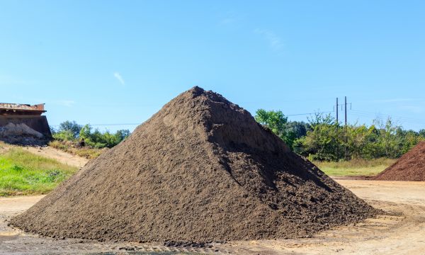 Black Dirt Delivery in Naples
