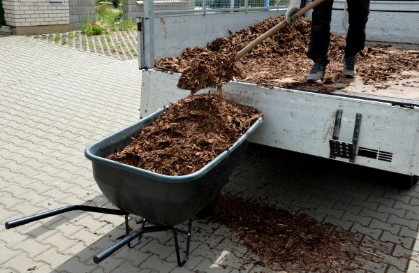 Bulk Mulch Delivery in Naples