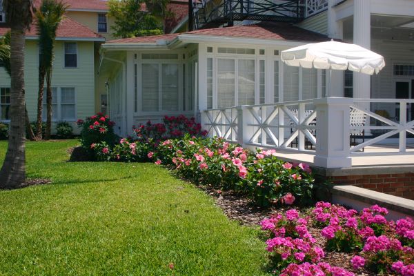 Deck Landscaping Service in Naples