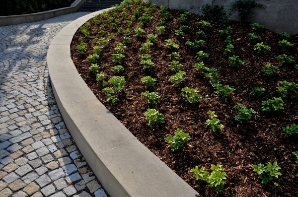 Commercial Mulching in Naples
